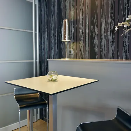 Grand Centre Hotel 3*