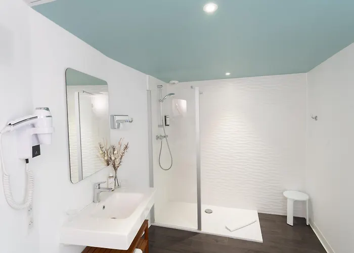 호텔 Grand Centre 니오르