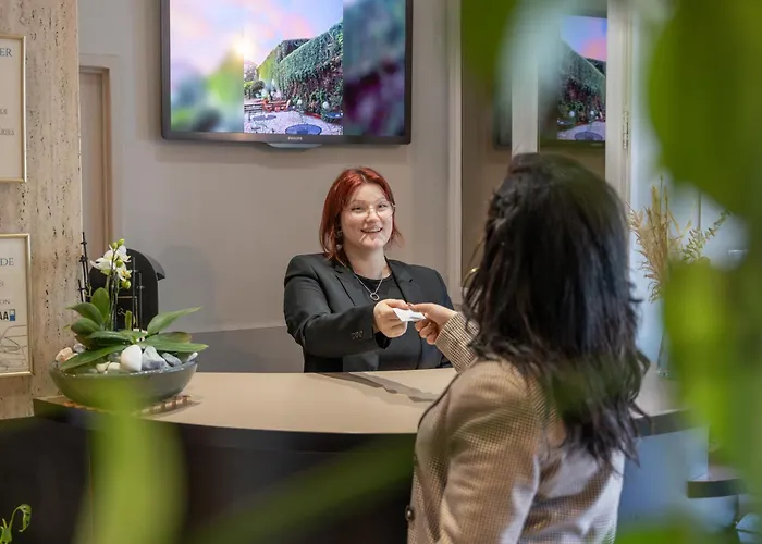 Grand Centre 尼奥尔