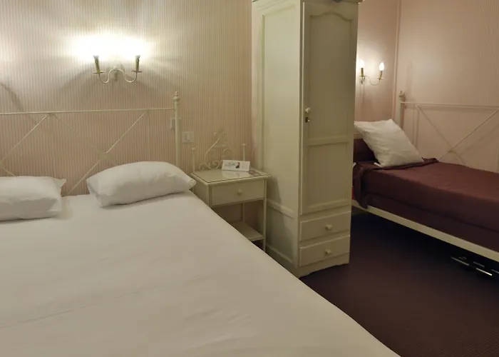 호텔 Grand Centre 3*